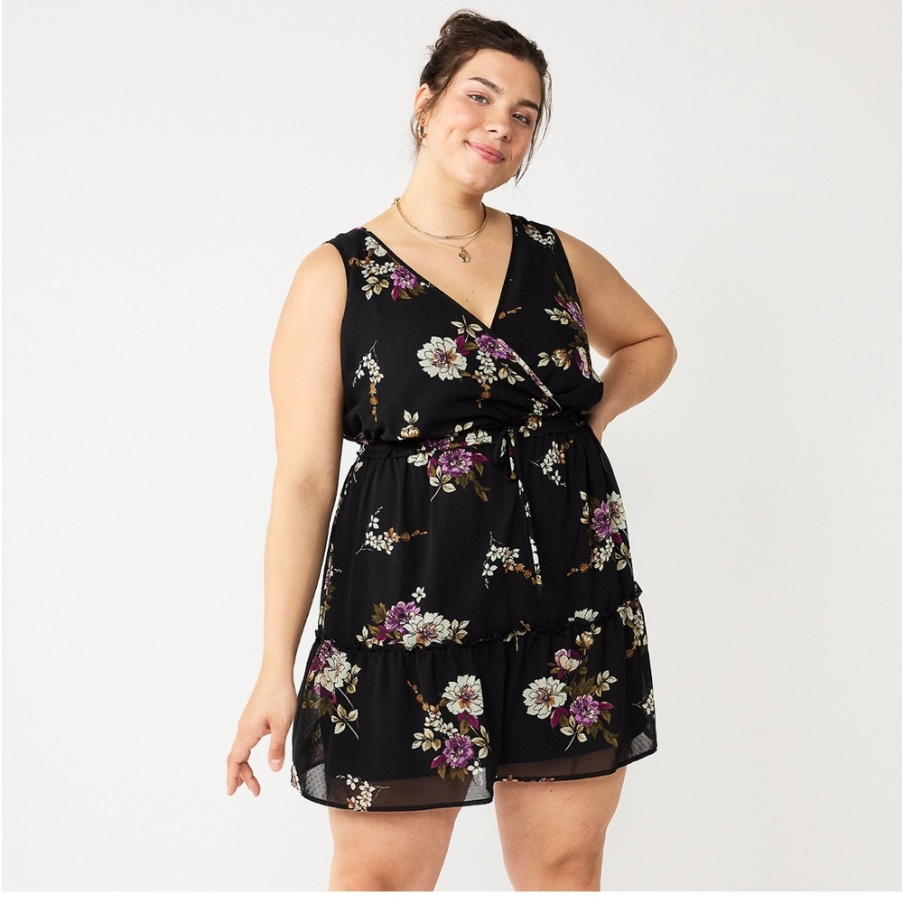 Juniors Mini tiered double v neck dress